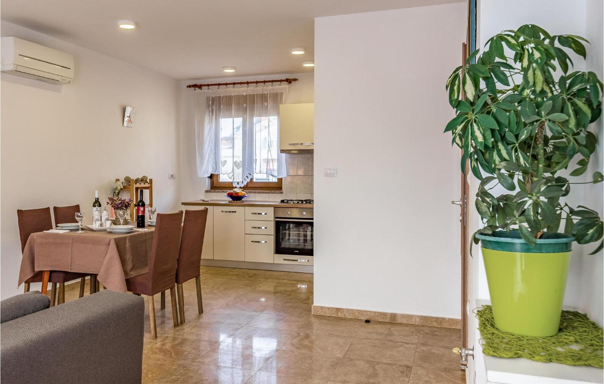Awesome Apartment In Pula With Wifi Eksteriør bilde