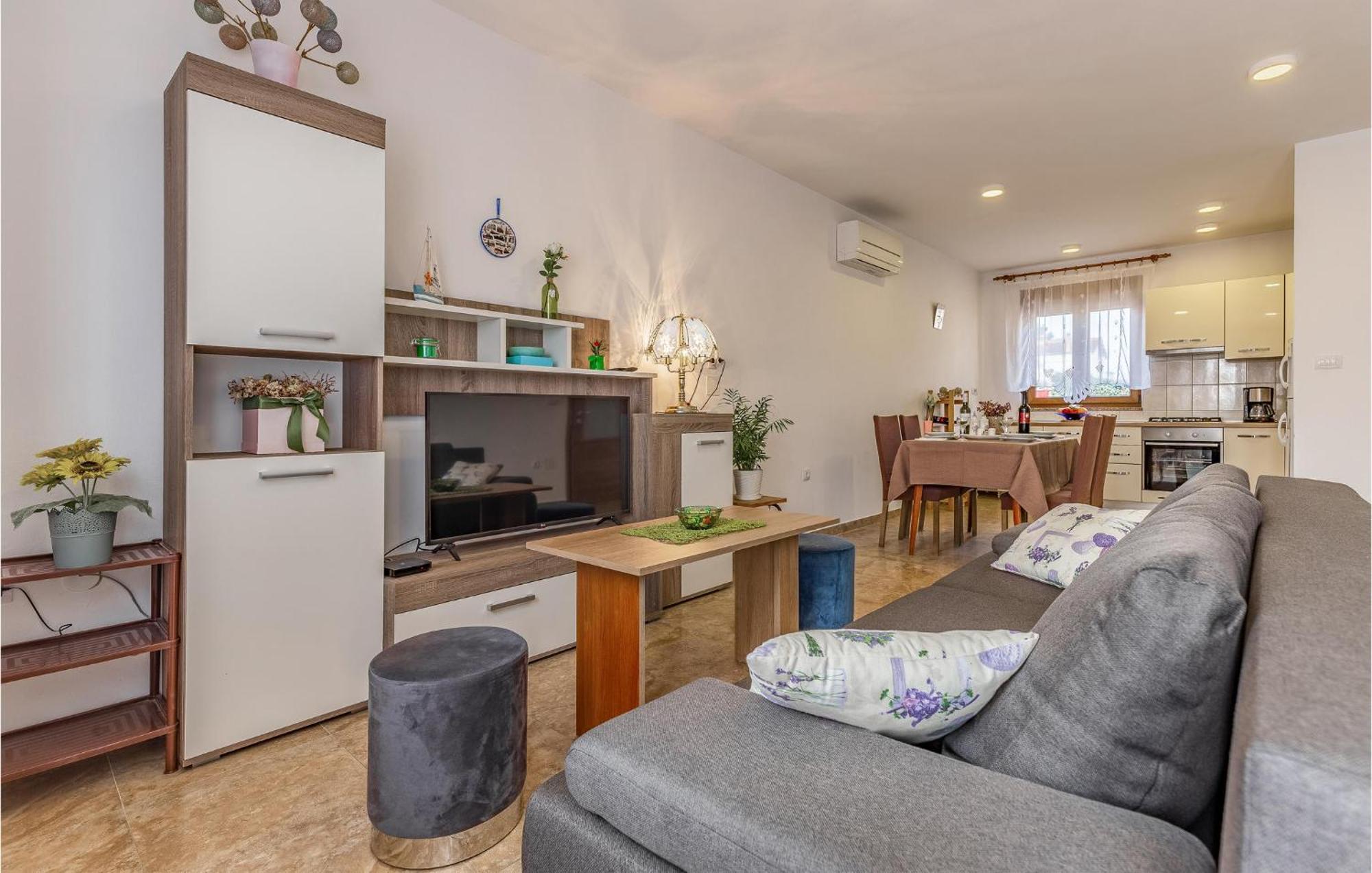 Awesome Apartment In Pula With Wifi Eksteriør bilde