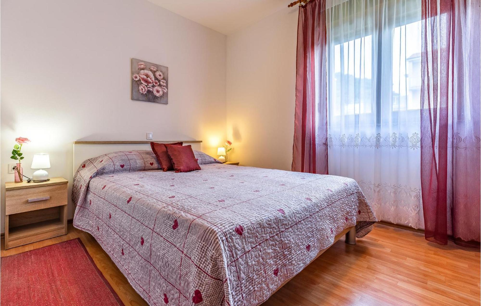 Awesome Apartment In Pula With Wifi Eksteriør bilde